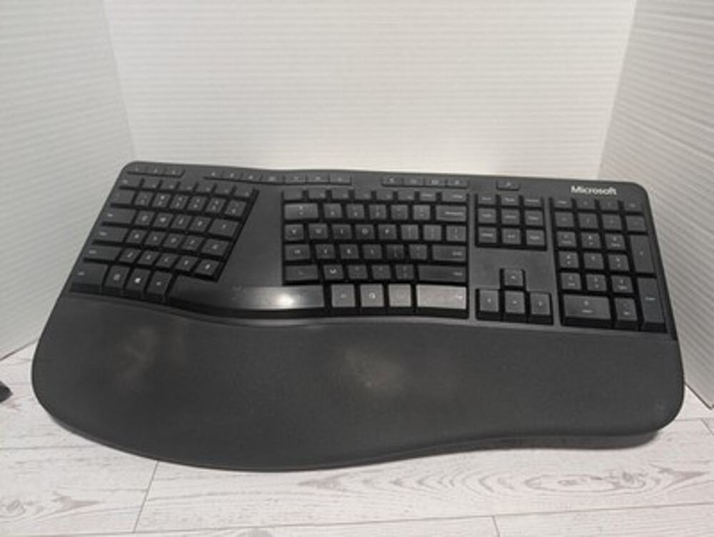 Microsoft LXM-00001 Model 1878 Wired USB 2.0 Ergonomic Keyboard - Tested